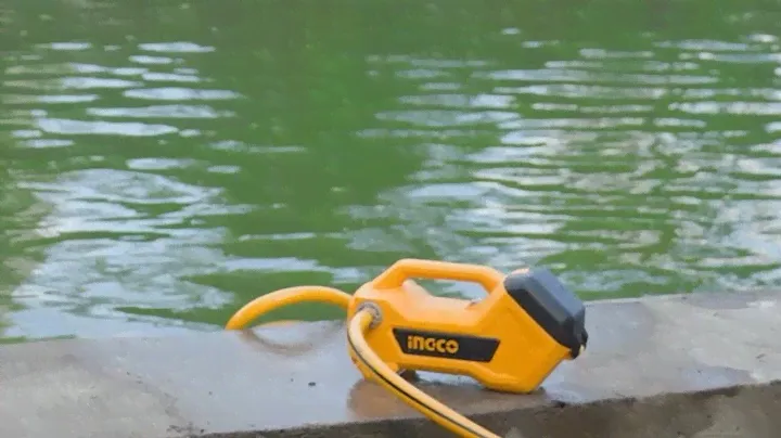 Аккумуляторный водяной насос INGCO TPLI2001